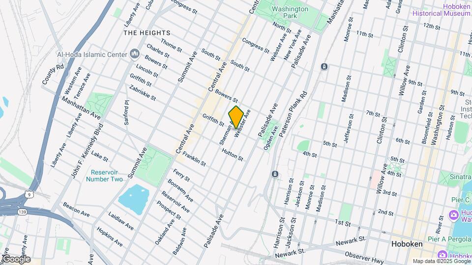 173 Webster Ave Map and Location Details