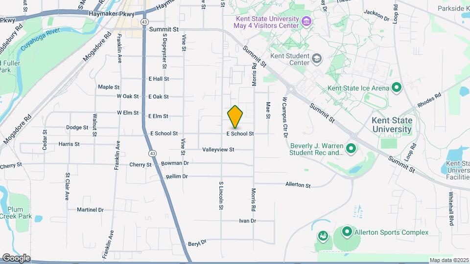 543 E School St Map and Location Details