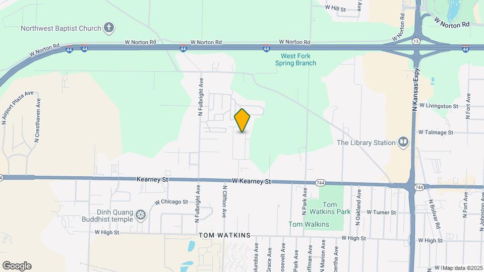 2559 N West Ave Map and Location Details