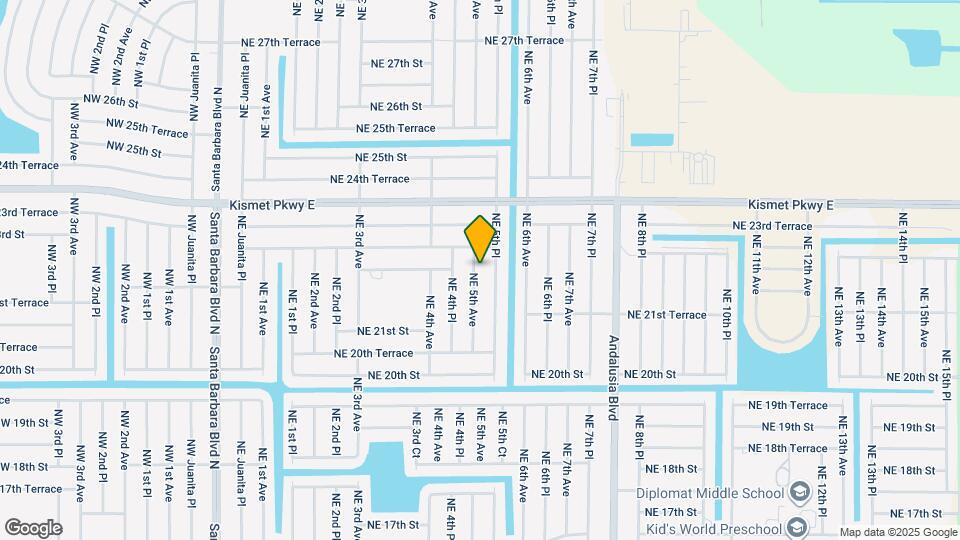 2211 NE 5th Ave Map and Location Details