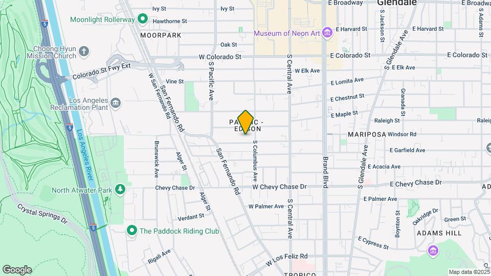 413-421 W Windsor Rd Mapa y Detalles de la Ubicación