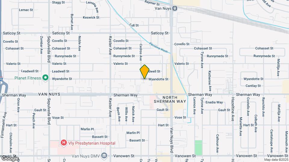 14648 Wyandotte St Map and Location Details