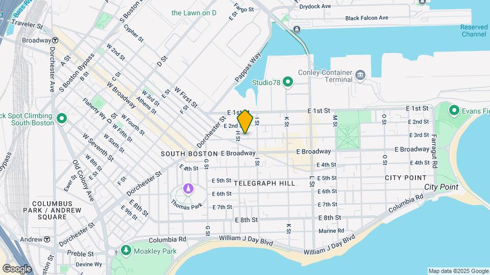 472 E 3rd St Mapa y Detalles de la Ubicación