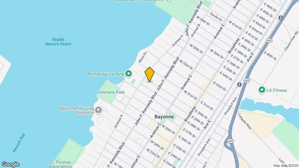 138 W 30th St Map and Location Details