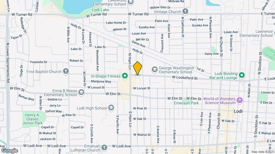 Lakewood Manor Apartments Map and Location Details