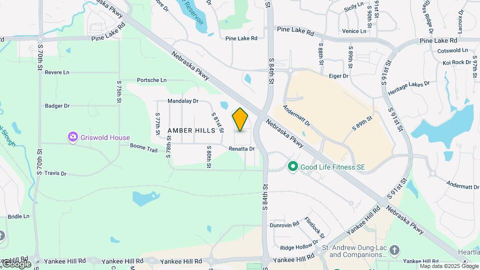 Summit Falls Apartments & Townhomes Map and Location Details