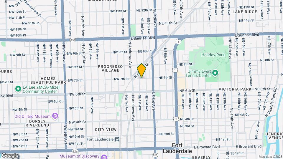 100 NE 7th St Mapa y Detalles de la Ubicación