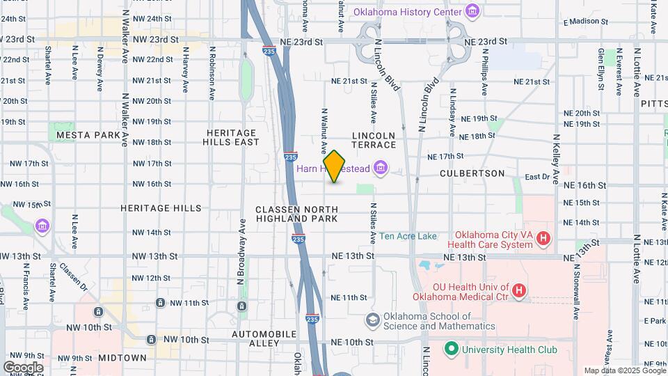 215 NE 16th St Map and Location Details