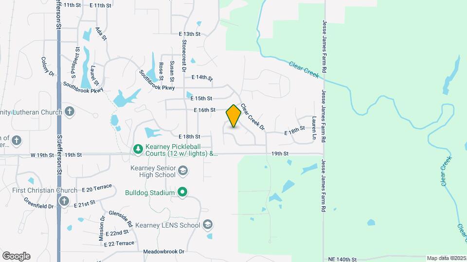 904 E Madelyn Dr Map and Location Details