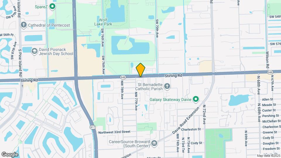 7627 E Stonecreek Cir Map and Location Details