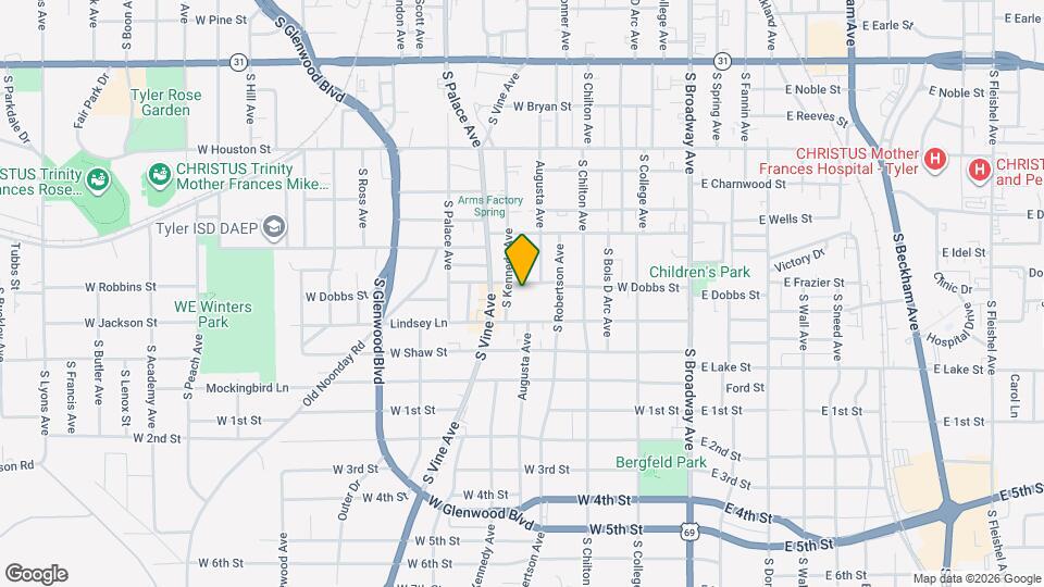 622 W Dobbs St Map and Location Details