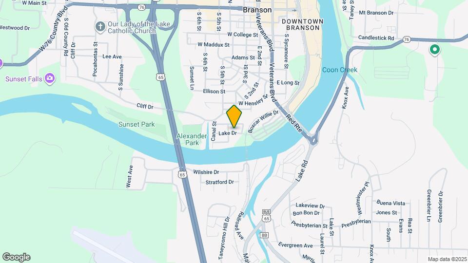 305 Lake Dr Map and Location Details
