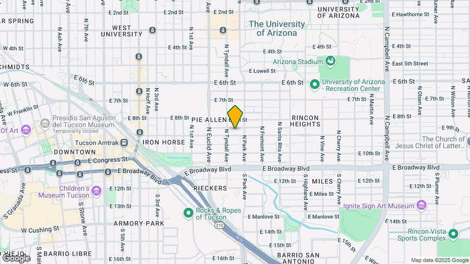 913-917 E 9th St Map and Location Details