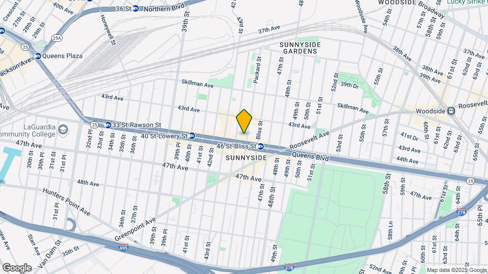 4411-4419 Queens Blvd Mapa y Detalles de la Ubicación