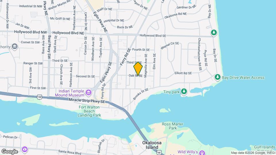 208 Oak St SE Map and Location Details