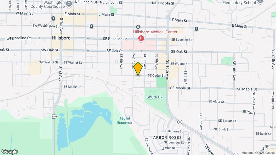740 SE Cedar St Map and Location Details