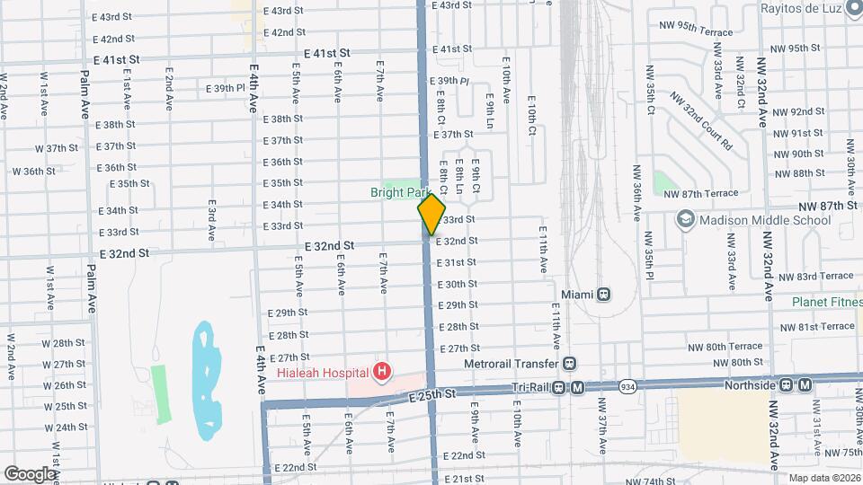810 E 32nd St Map and Location Details
