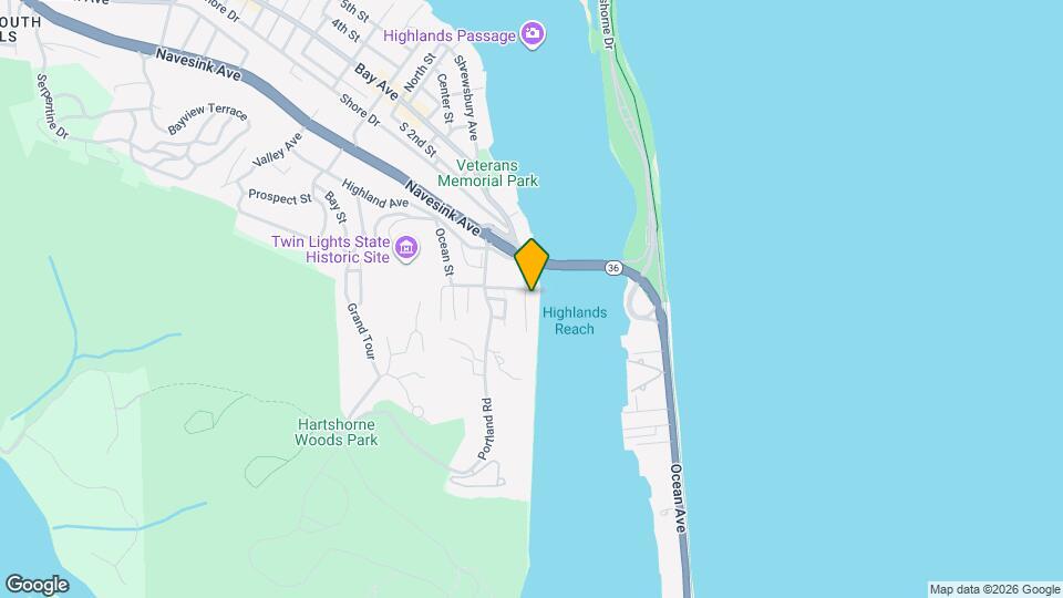 46 S Bay Ave Map and Location Details