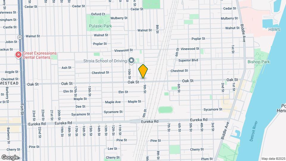 902 Oak St, Unit 1 Map and Location Details