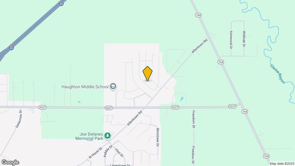 324 Camden Hill St Map and Location Details