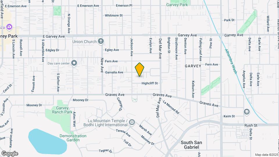 7636 Garvalia Ave Map and Location Details