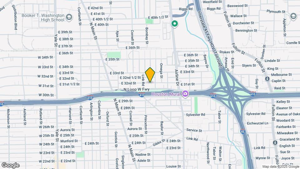 914 E 32nd St Map and Location Details