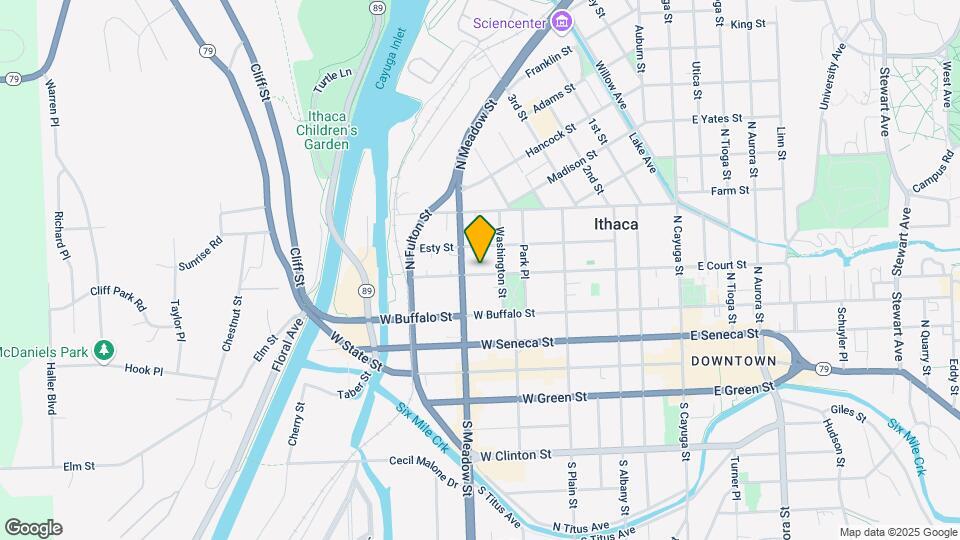 612 W Court St Map and Location Details