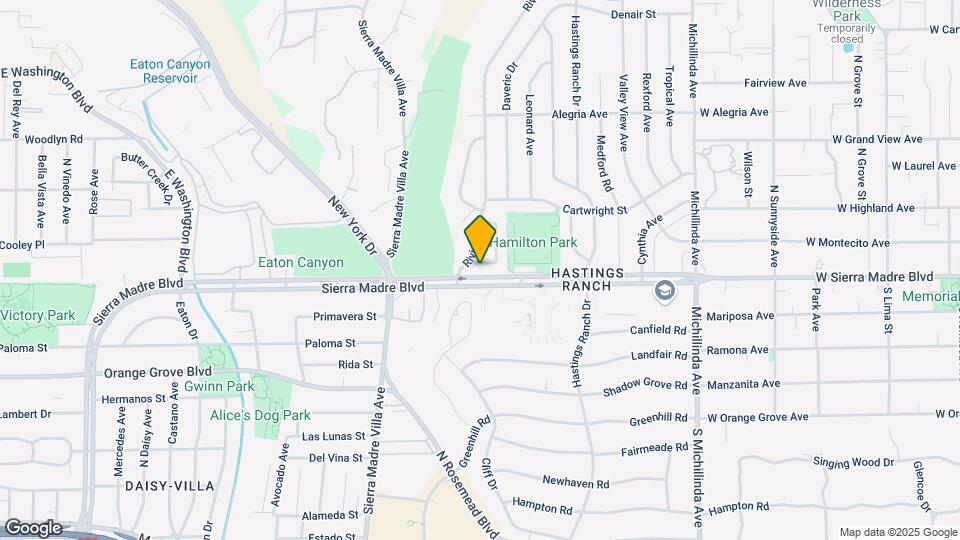 926 Crestview Dr Map and Location Details