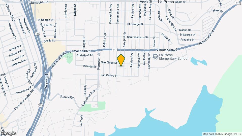 444 Grand Ave Mapa y Detalles de la Ubicación