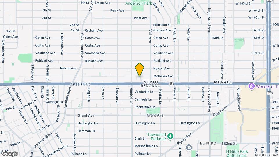 2212 Mathews Ave Mapa y Detalles de la Ubicación
