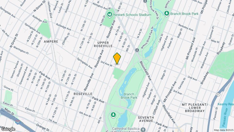 445 N 5th St Map and Location Details