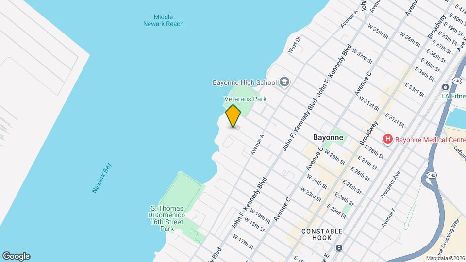 190 W 24th St Map and Location Details