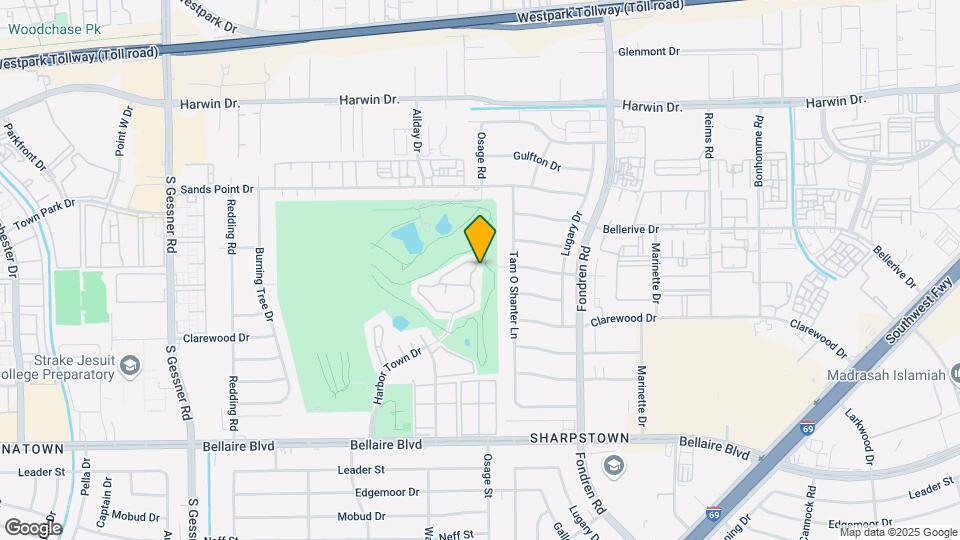 8126 Golf Green Cir Map and Location Details