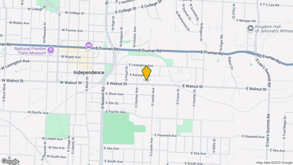 526 E Walnut St Map and Location Details