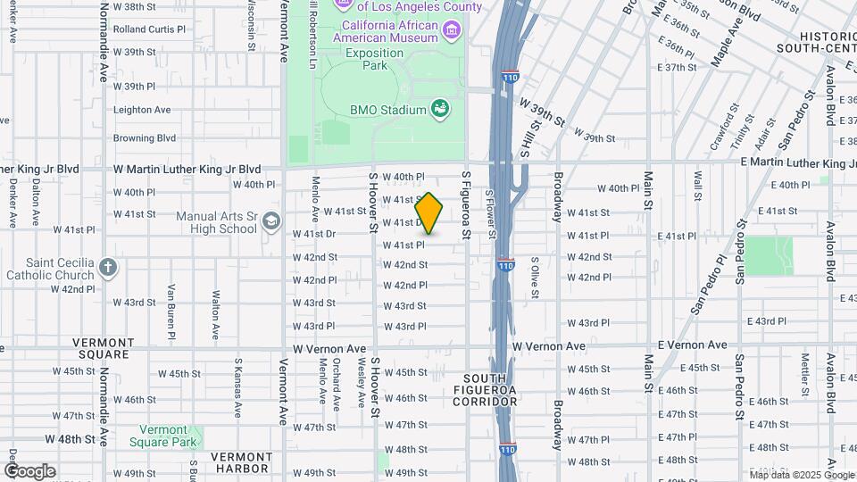 611 W 41st Pl, Unit .5 Map and Location Details