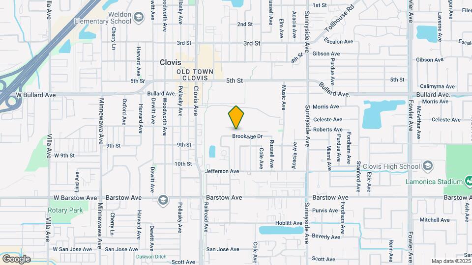 925 Brookside Dr Map and Location Details
