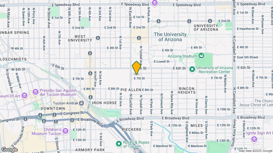 829 E 7th St Map and Location Details