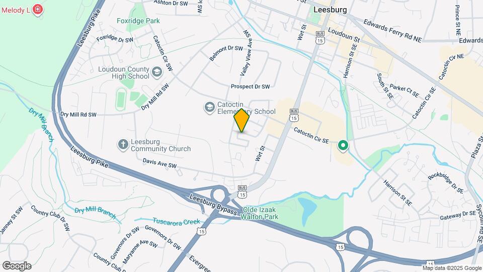 576 Crestwood St SW Map and Location Details