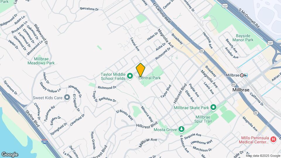 2022 E Hillcrest Blvd Map and Location Details