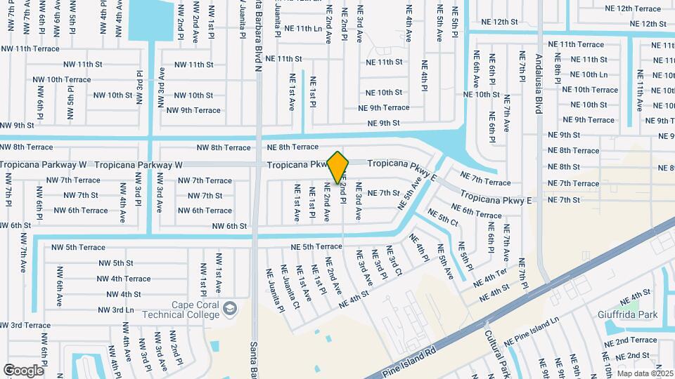 704 NE 2nd Pl Map and Location Details