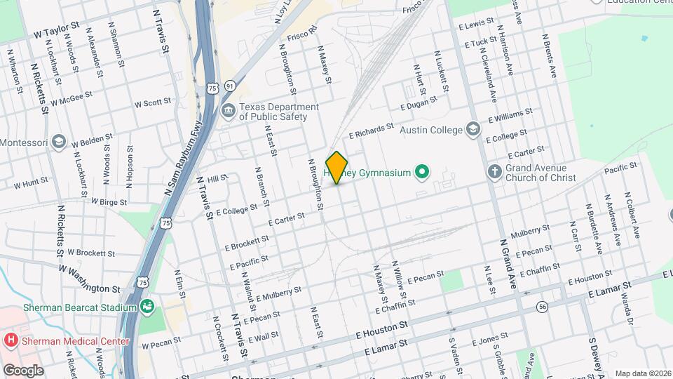 916 N Throckmorton St Map and Location Details