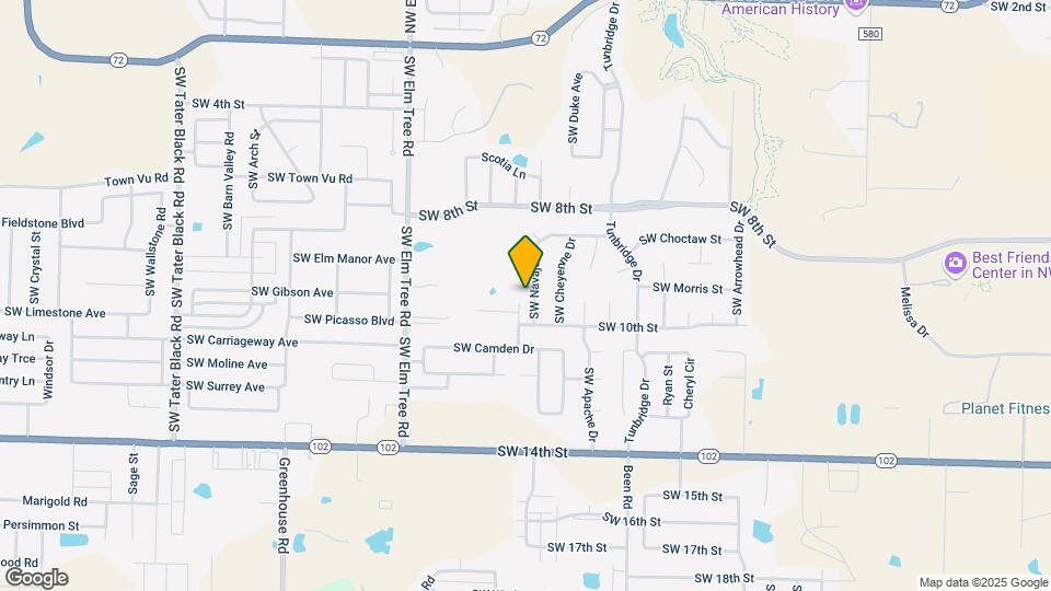 902 SW Navajo Dr Map and Location Details