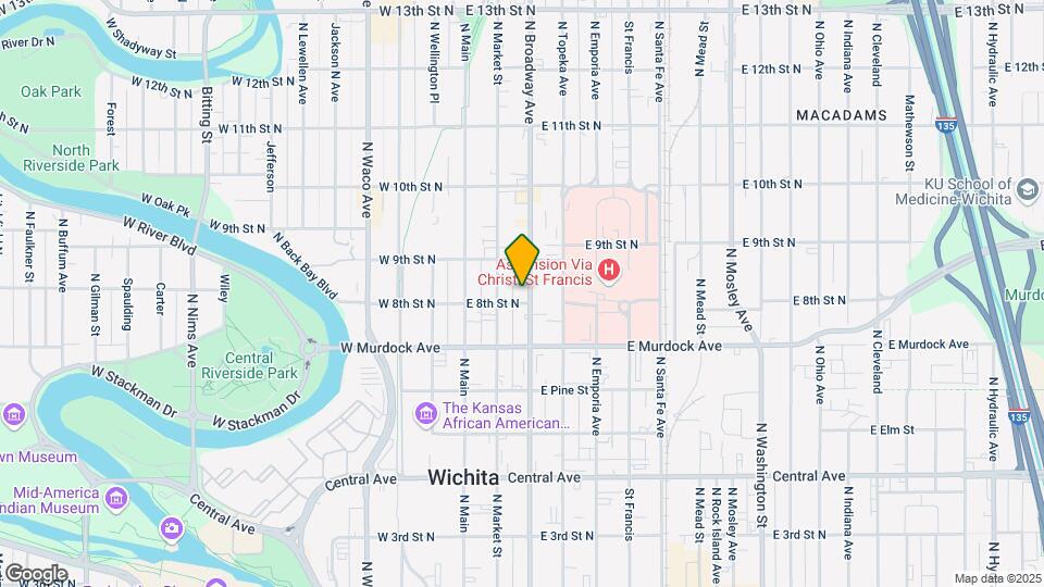 907 N Broadway St Map and Location Details