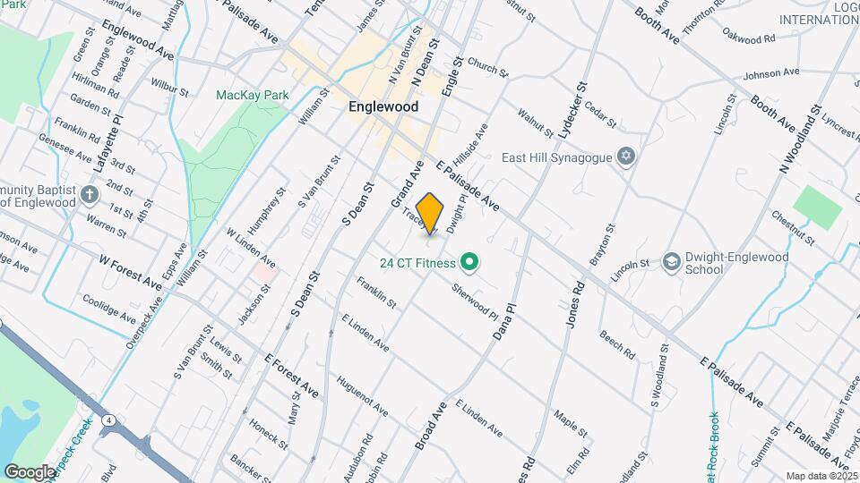 LUXURY 2 B/R 1 1/2 BATH Apartments and Nearby Englewood Apartments For