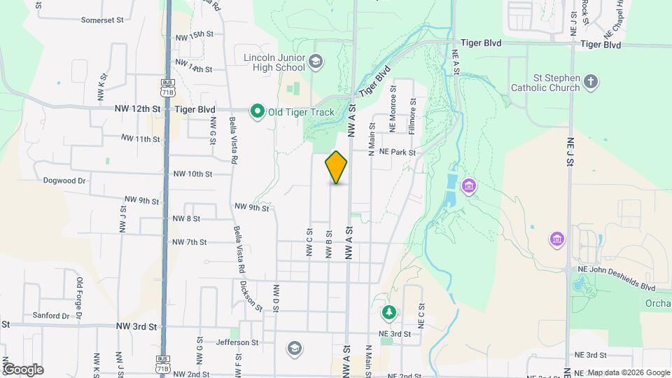 858 NW B St Map and Location Details