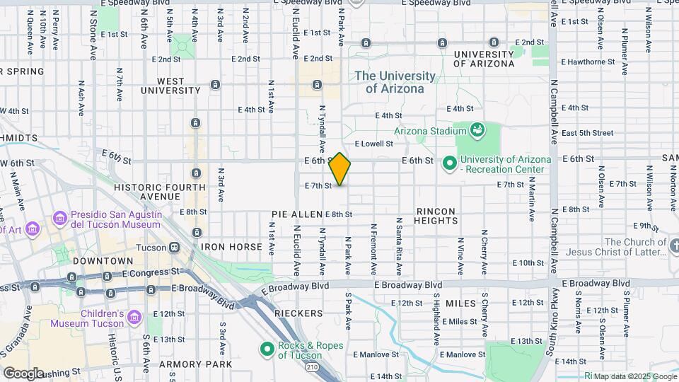 934 E 7th St Mapa y Detalles de la Ubicación