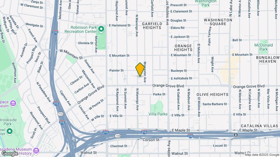 744 N Marengo Ave Mapa y Detalles de la Ubicación