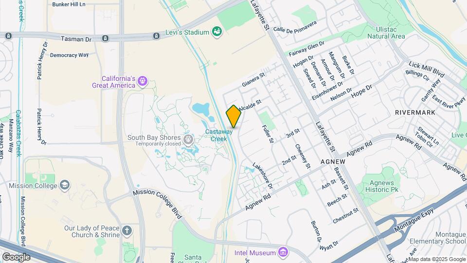 4556 Lakeshore Dr Map and Location Details