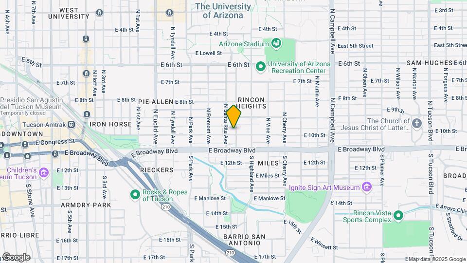 1223 E 10th St Map and Location Details