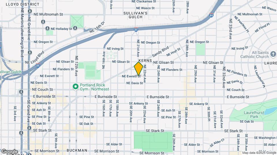 2100 NE Everett St Map and Location Details